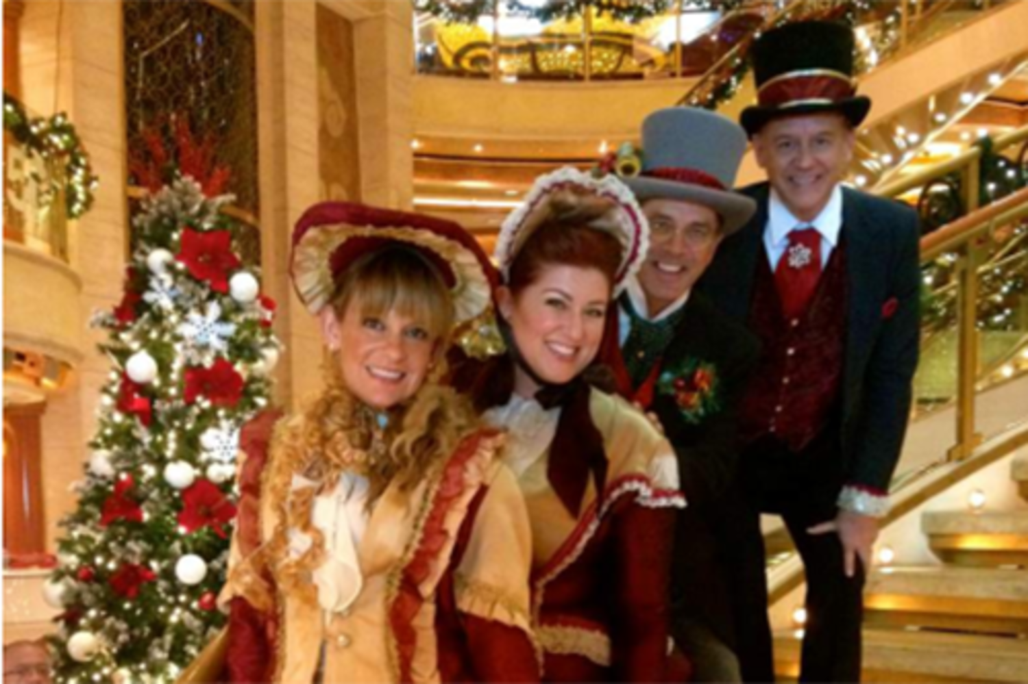 Strolling Holiday Entertainment
