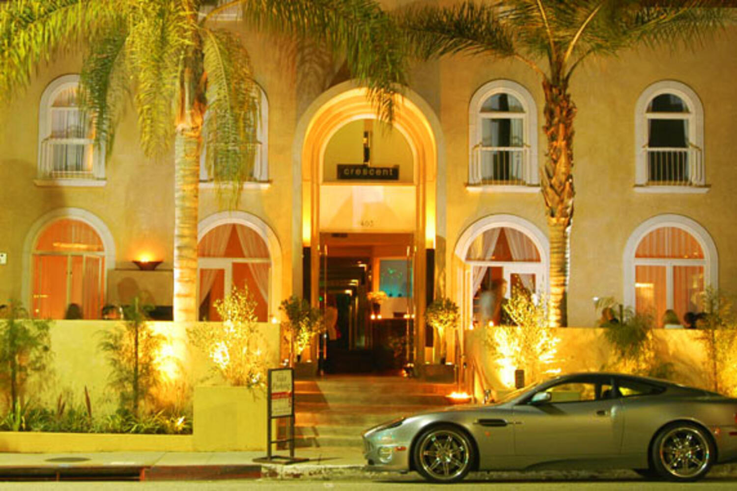 The Sonic Lounge at Crescent Hotel