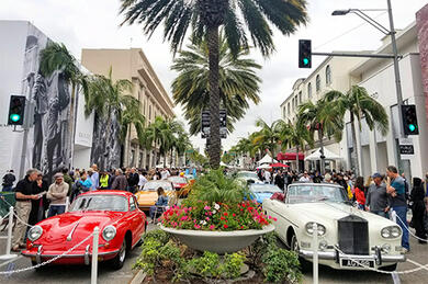 Celebrity Tour in Beverly Hills and Rodeo Drive in your rental car