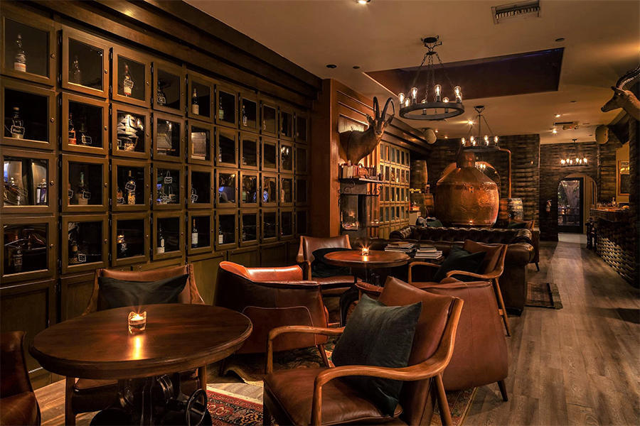 The Best Cigar And Whisky Bars In Beverly Hills