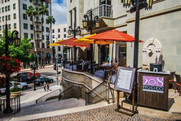 Lunch overlooking Rodeo Drive. #ThisIsTheLife