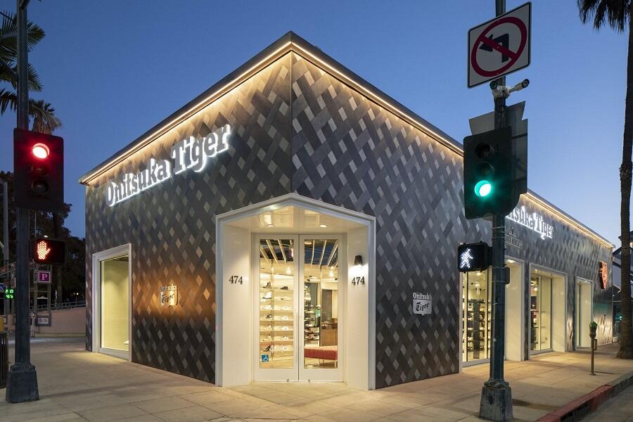 Louis Vuitton store in city, Rodeo Drive, Wilshire Boulevard